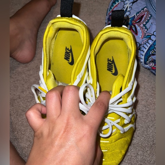 2019 Wmns Air VaporMax Plus 'Sunshine Yellow' - Picture 8 of 14